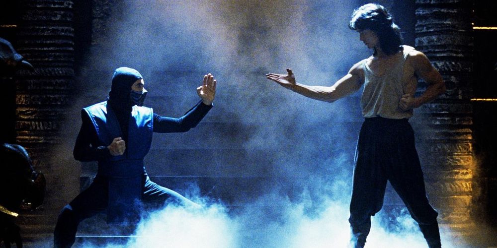 Sub Zero and Liu Kang about to fight in Mortal Kombat