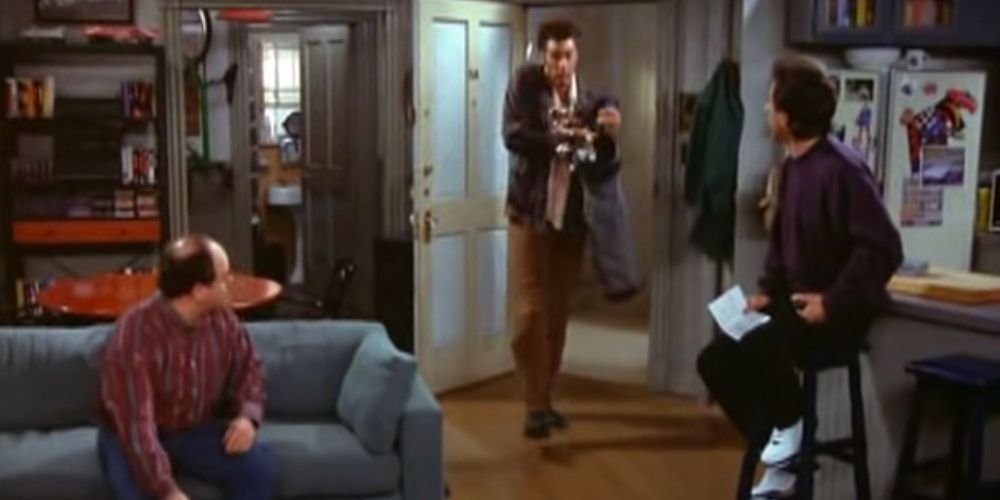 Kramer enters Jerry's with golf clubs on Seinfeld
