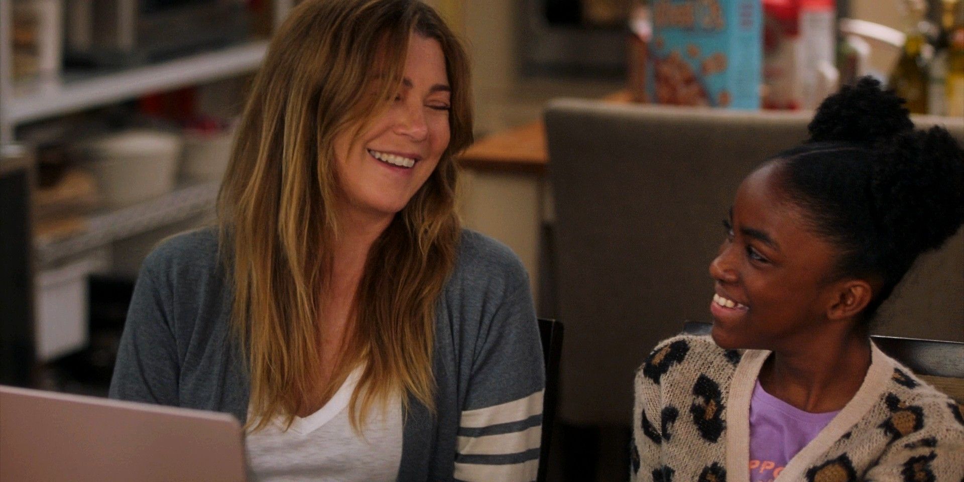 Meredith and Zola smiling in Grey's Anatomy