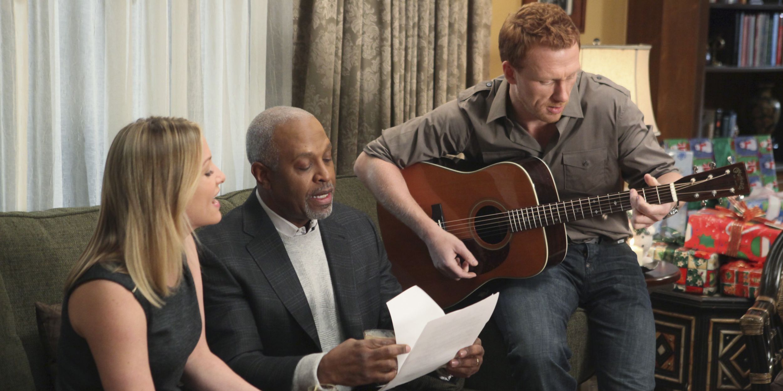 Arizona, Richard and Owen sitting on a sofa singing