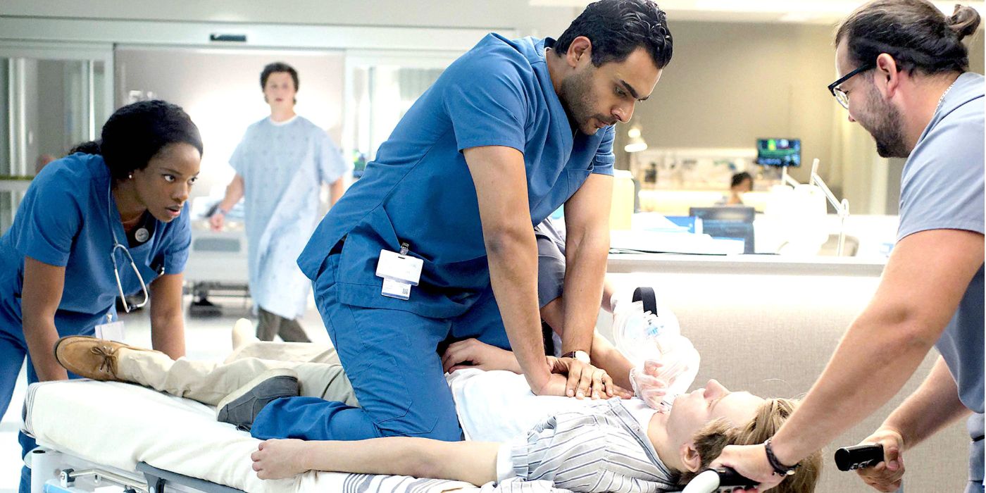 Bash giving patient CPR on Transplant