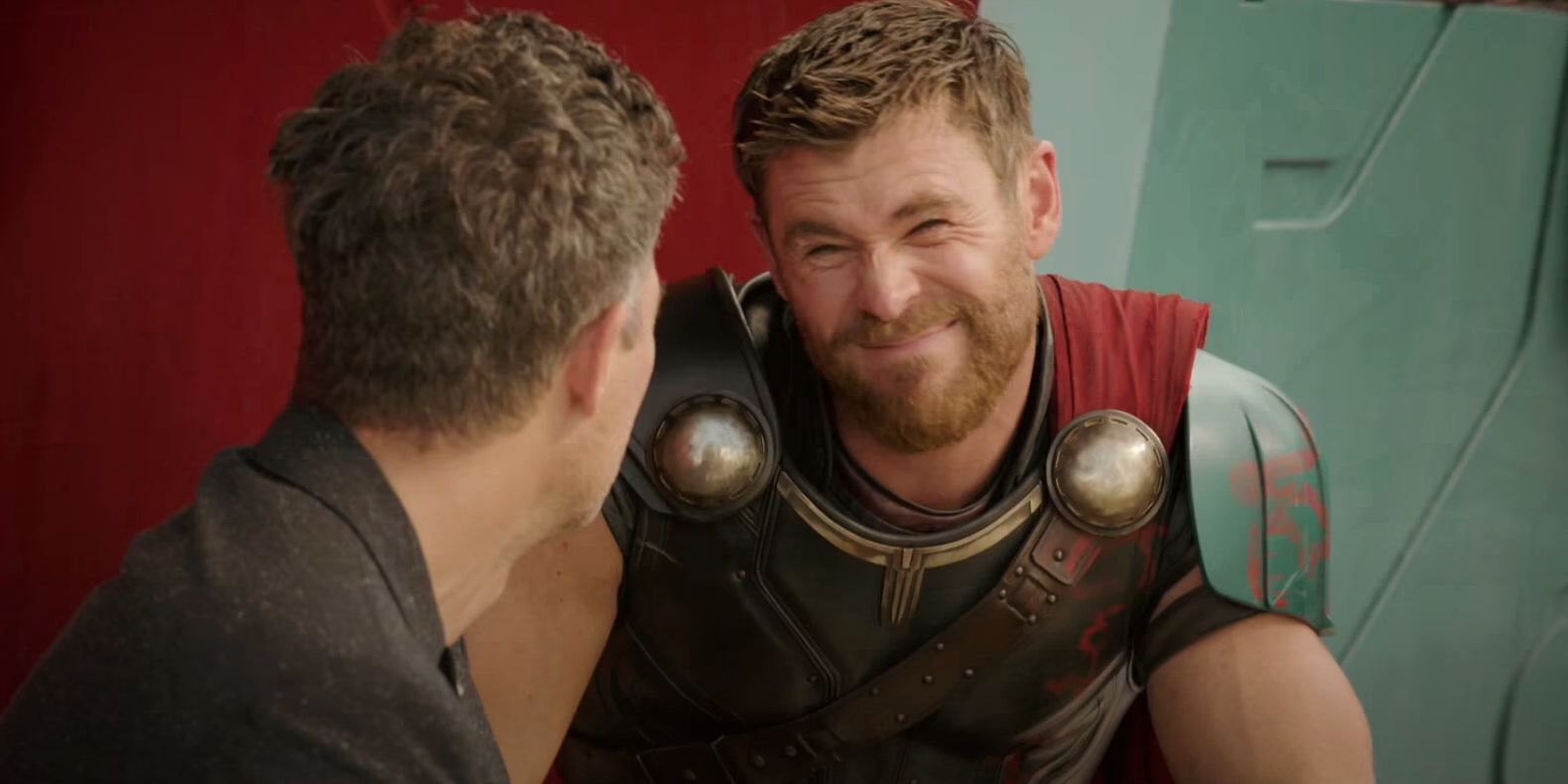 Thor smirking at Bruce Banner in Thor Ragnarok