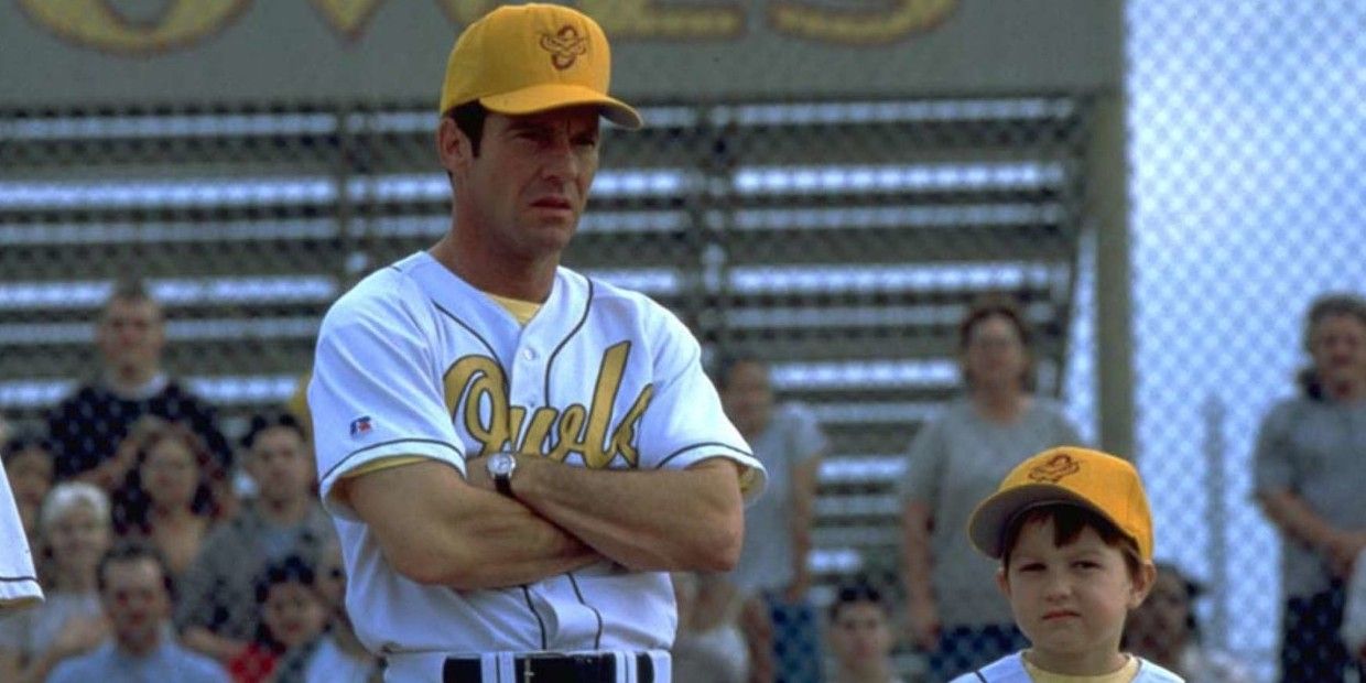 Dennis Quaid wearing a baseball uniform in The Rookie