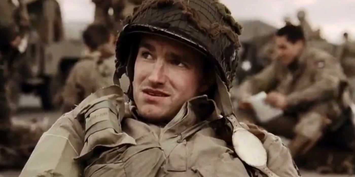 Wiliam Guarnere holding a plate in Band of Brothers.