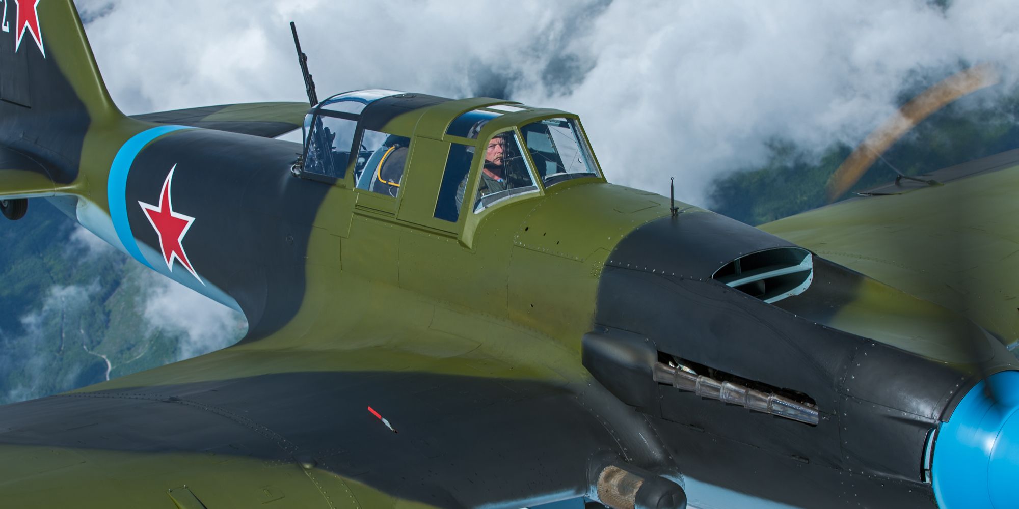 A screenshot of the simulator game IL-2 Sturmovik.