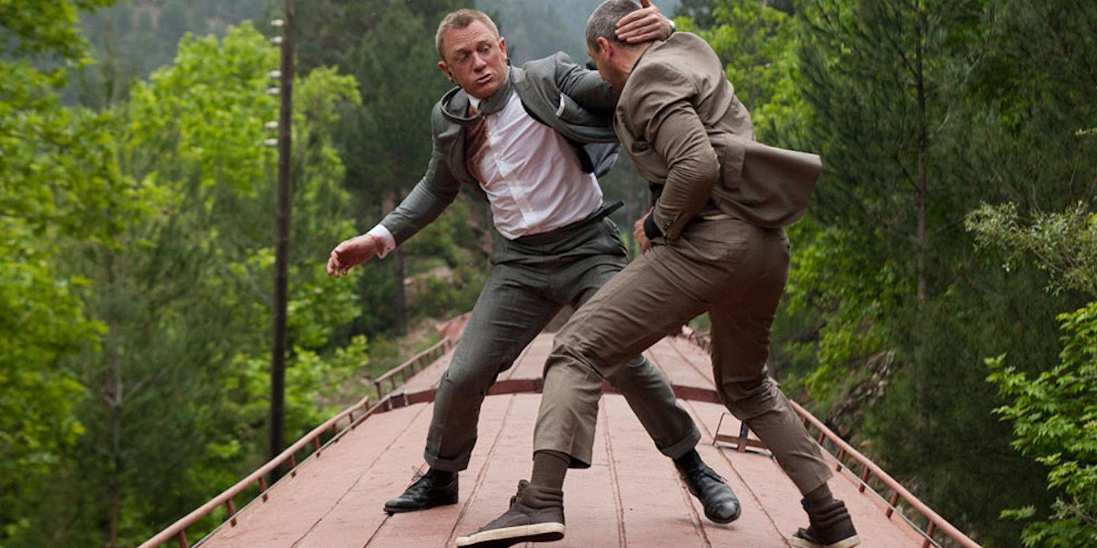 James Bond fighting a henchman on a train in Skyfall Cropped