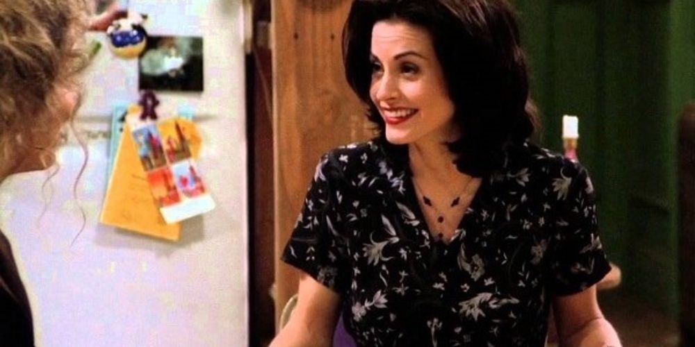 Monica smiles at Phoebe in Friends