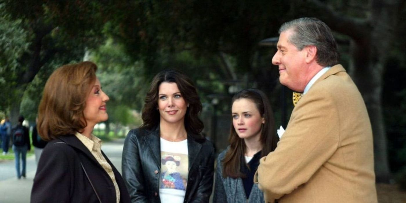Richard and Emily took Lorelai and Rory on a tour of Yale on Gilmore Girls