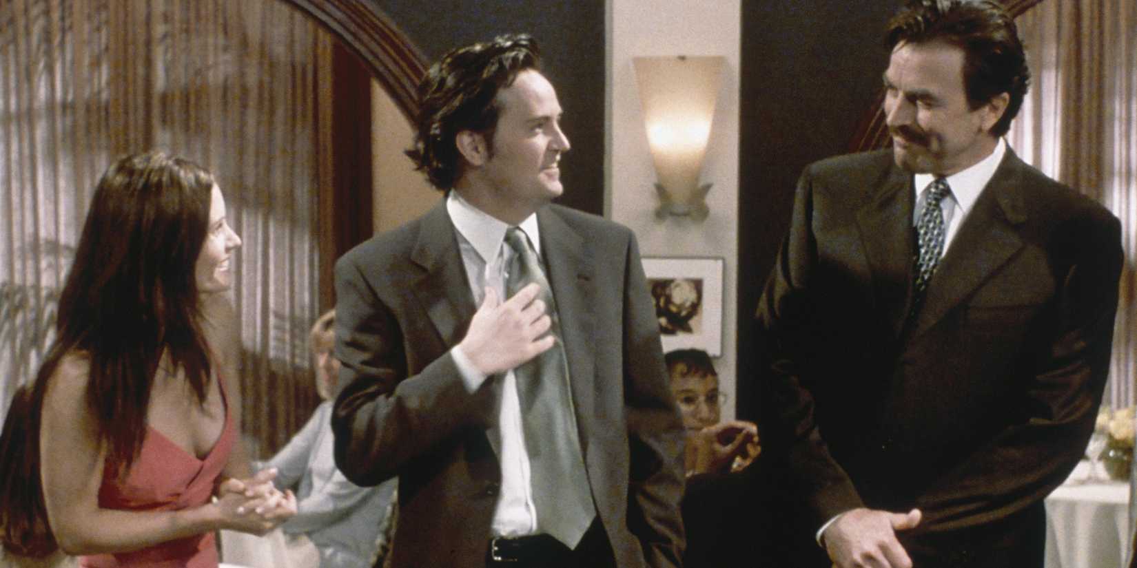 Richard talking to Monica and Chandler in Friends
