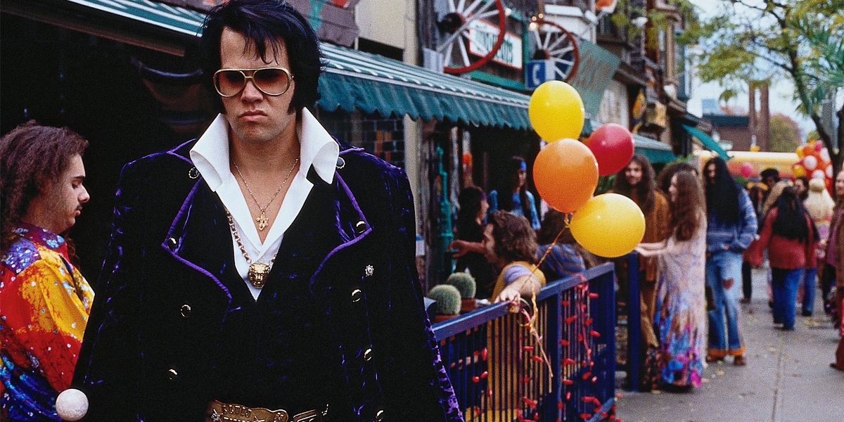 Rick Peters as Elvis Presley in Elvis meets Nixon