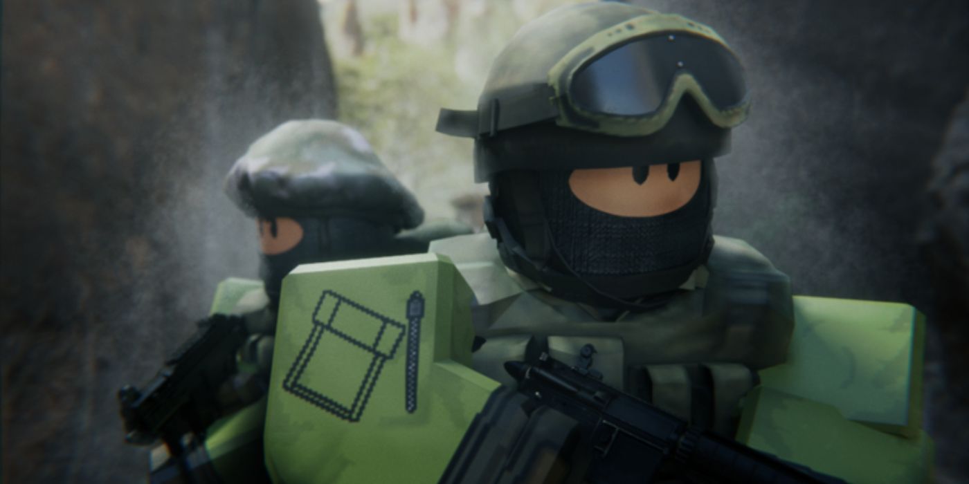 Two soldiers advancing in Counter Blox.