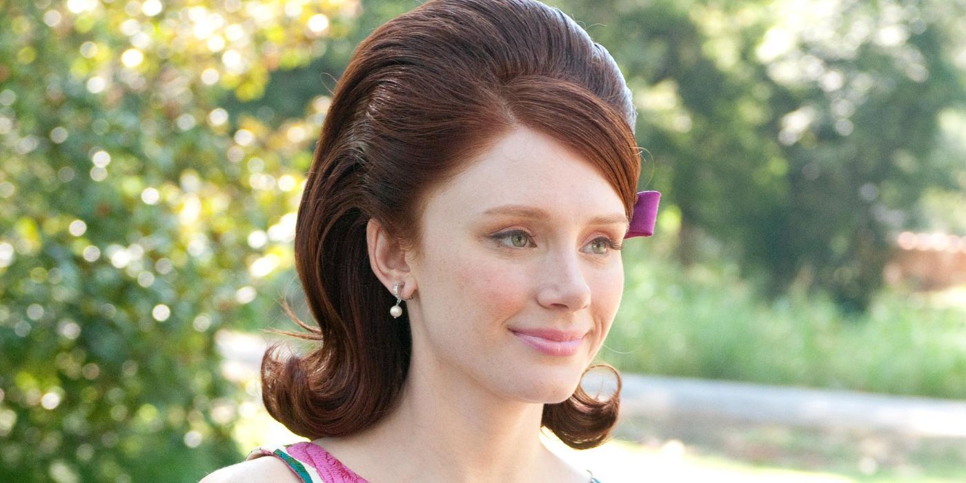 Bryce as the villain in The Help, smiling condescendingly