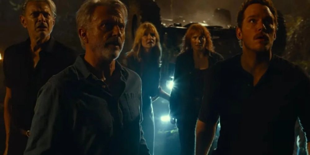 The main characters in a jungle in Jurassic World Dominion