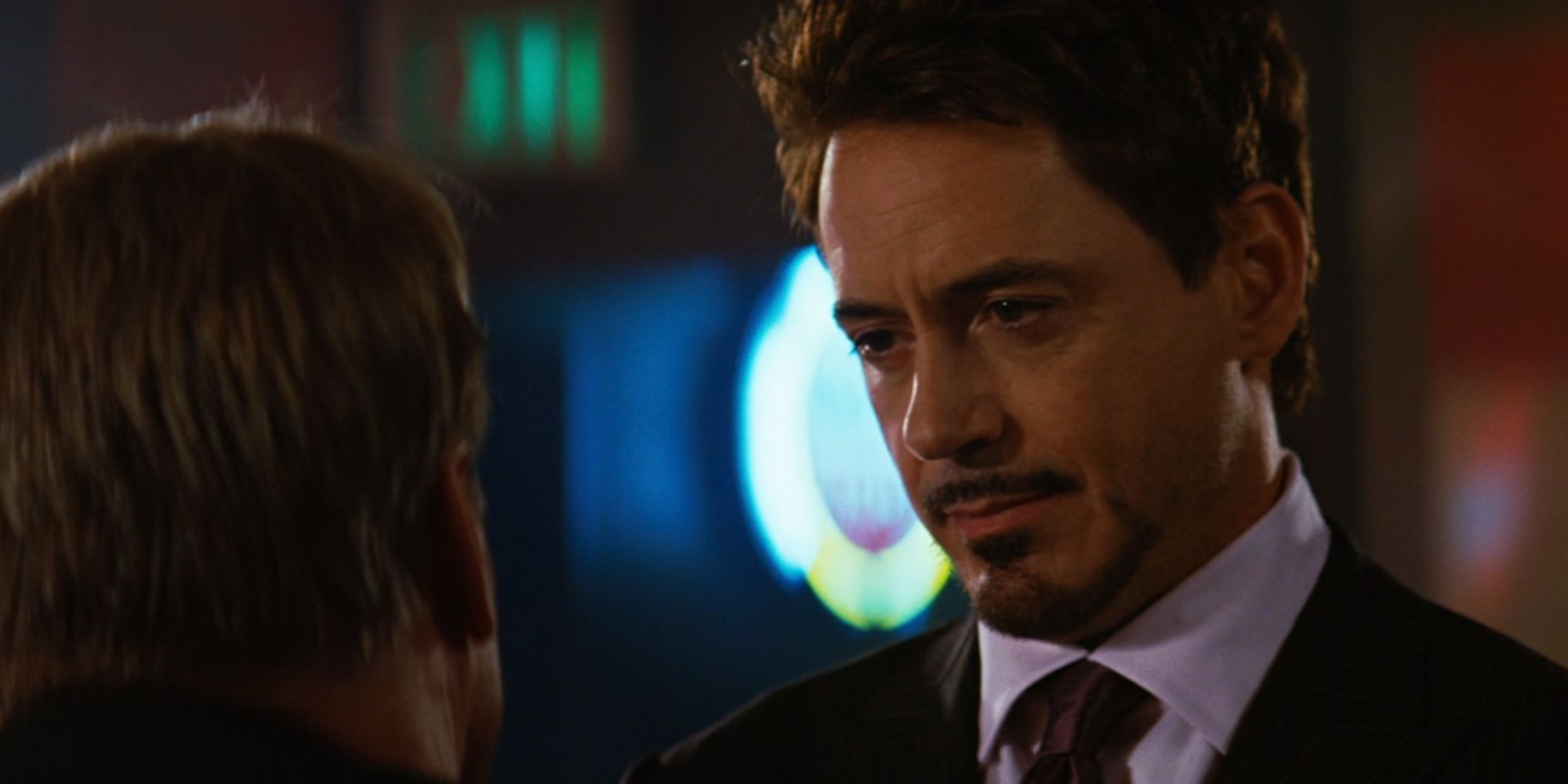 Tony Stark speaking with General Thaddeus Ross in The Incredible Hulk