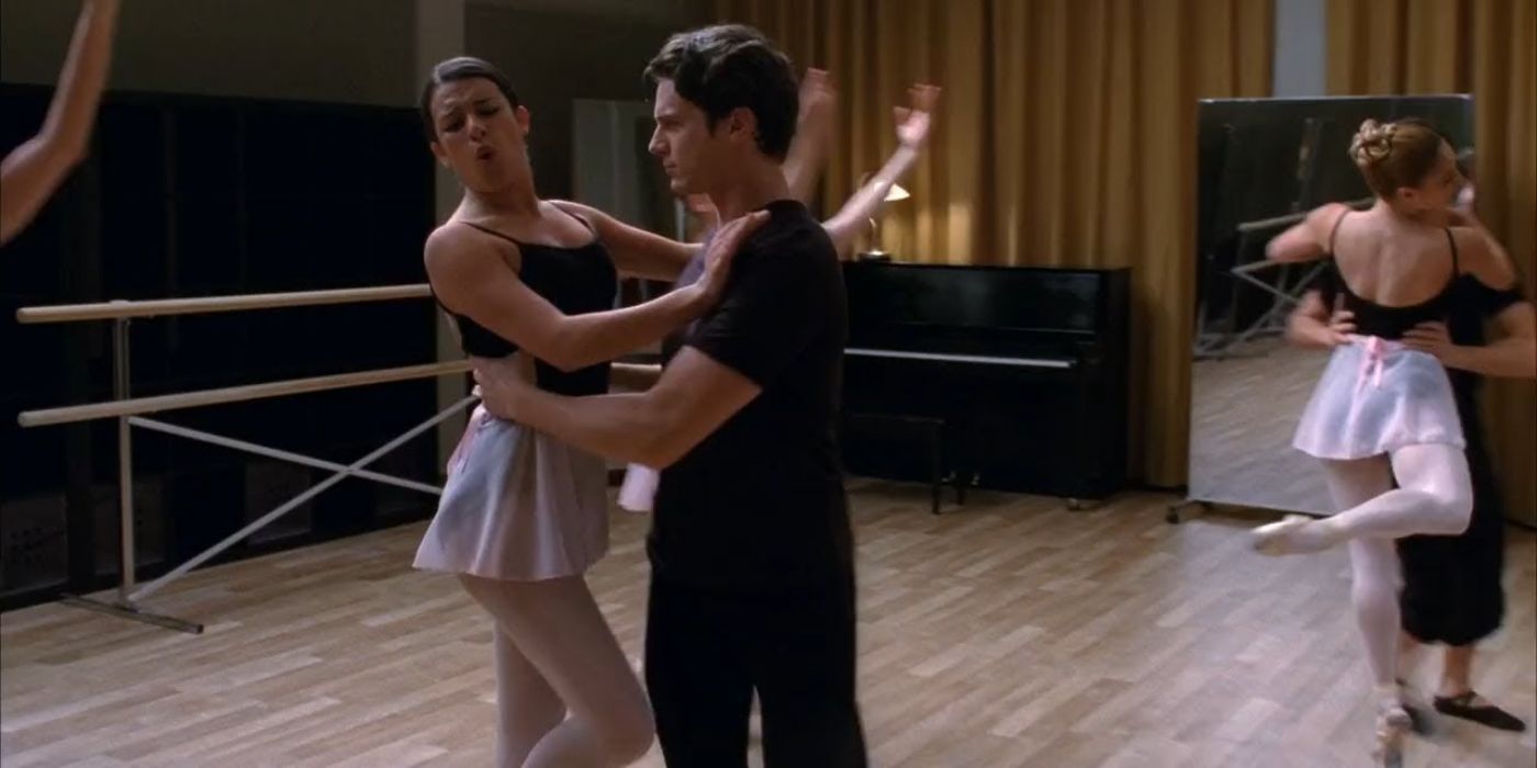 Jesse and Rachel dancing in the ballet room and singing &quot;Total Eclipse Of The Heart&quot;