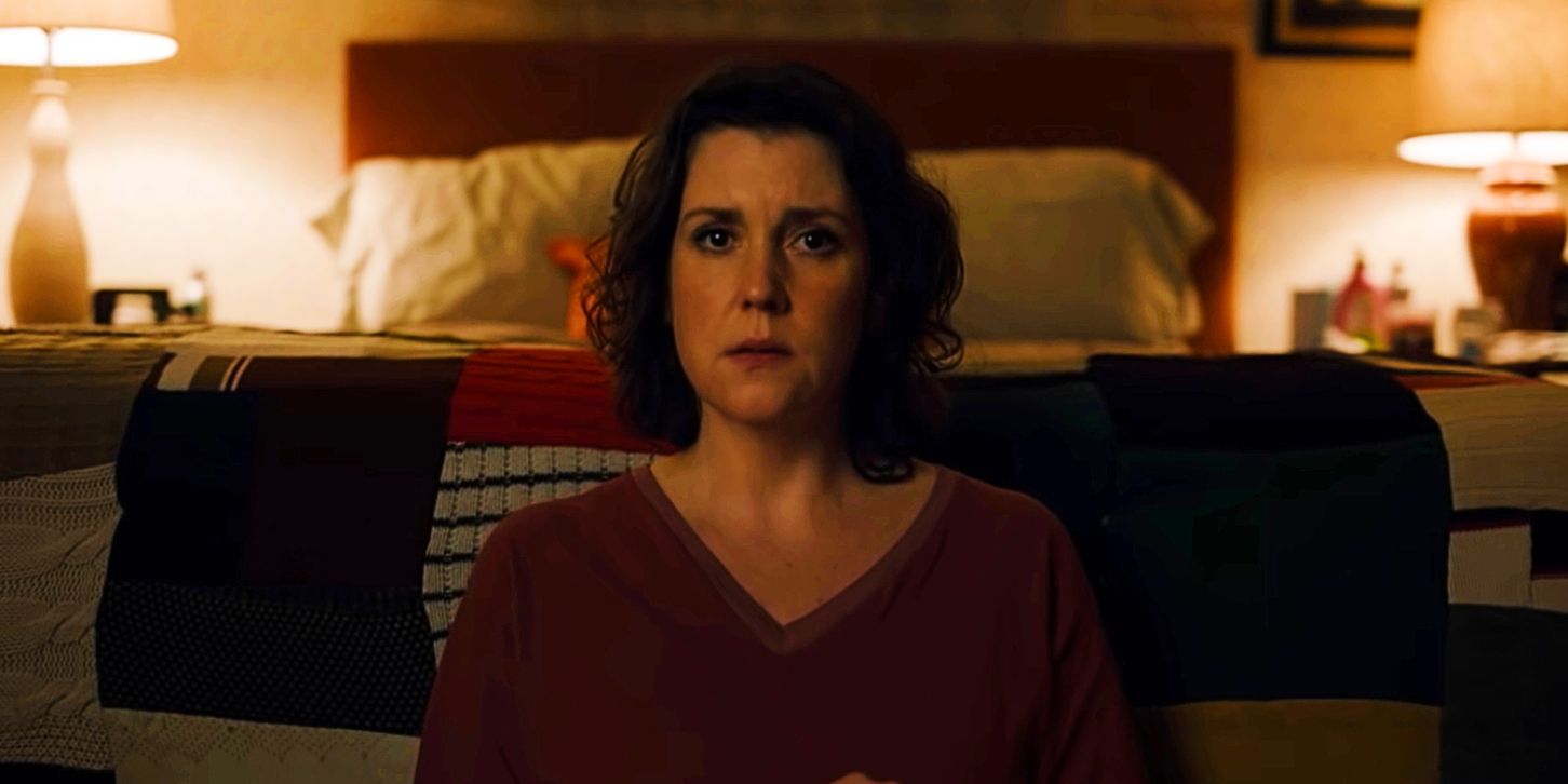 Yellowjackets Melanie Lynskey as Shauna sits in front of bed