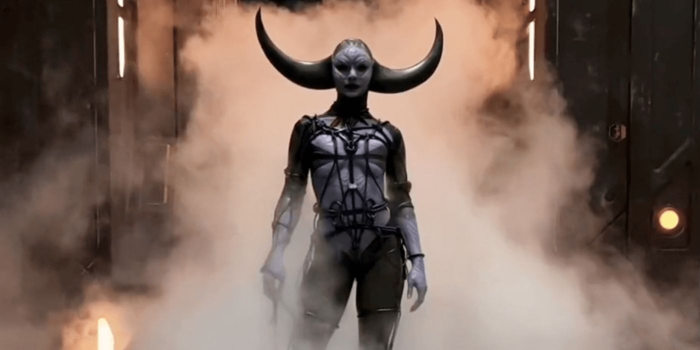 Um teste de maquiagem de personagem alienígena em Rebel Moon, de Zack Snyder.