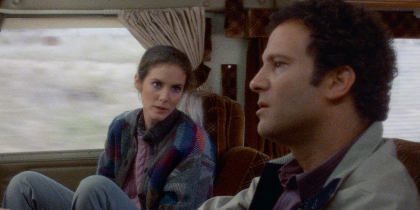 David and Linda riding in the Winniebago in Lost in America