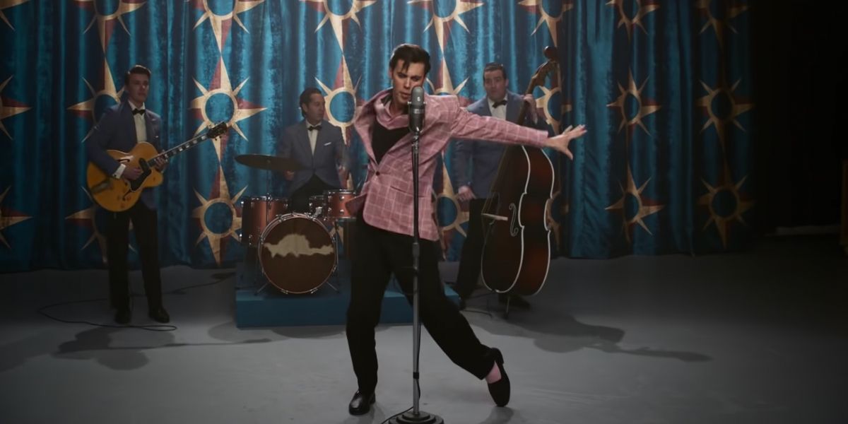 Elvis Presley (Austin Butler) dancing in Elvis