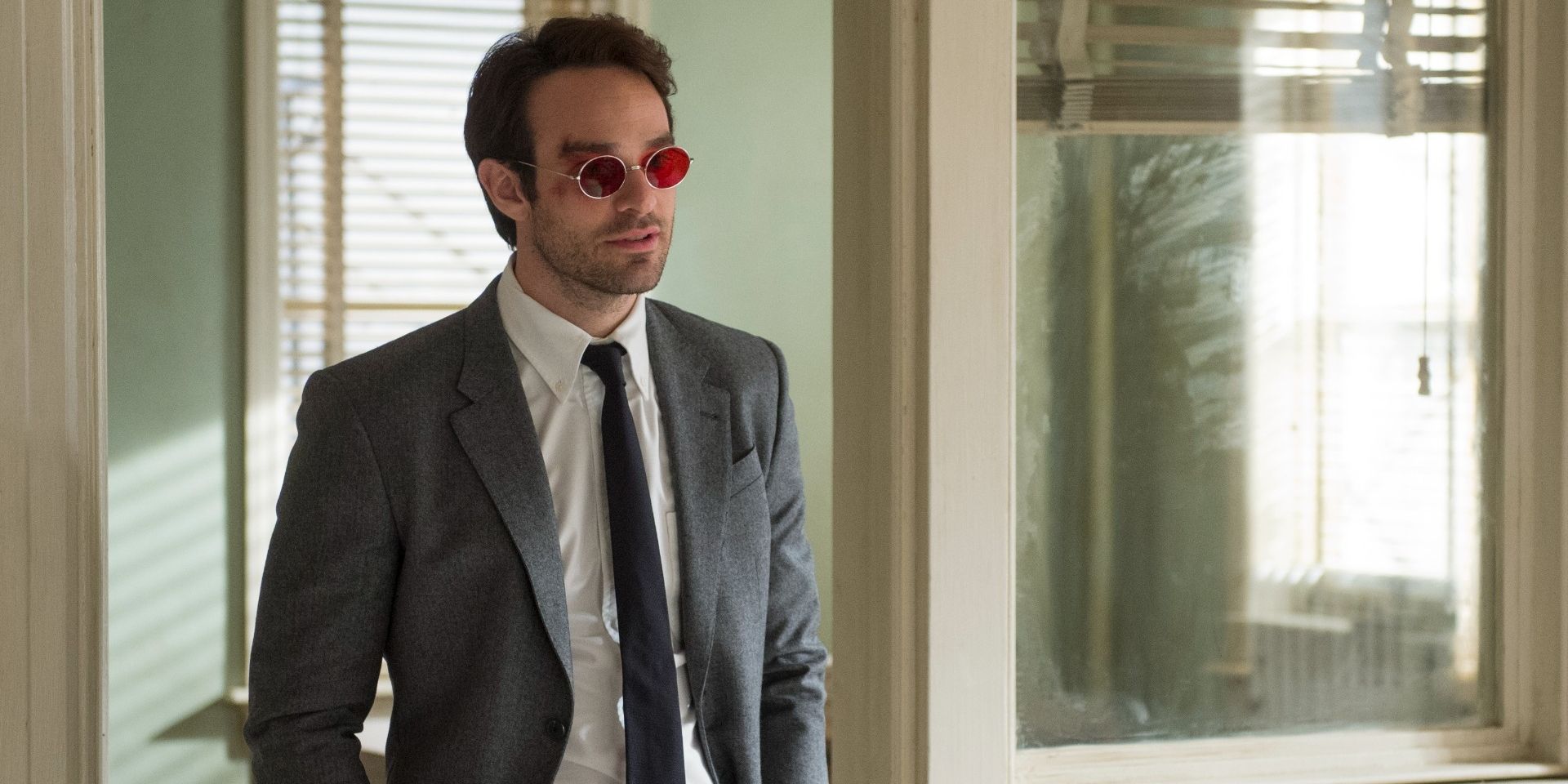 Matt Murdock in Daredevil, in his lawyers office.