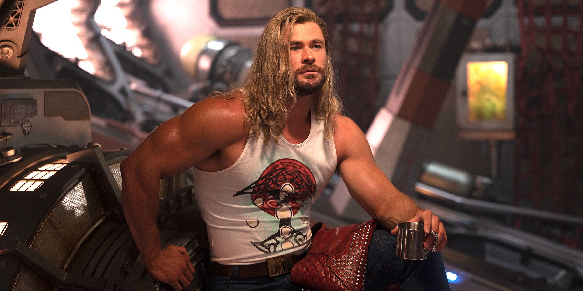 Chris Hemsworth as Thor in Marvel Studios THOR 4 LOVE AND THUNDER