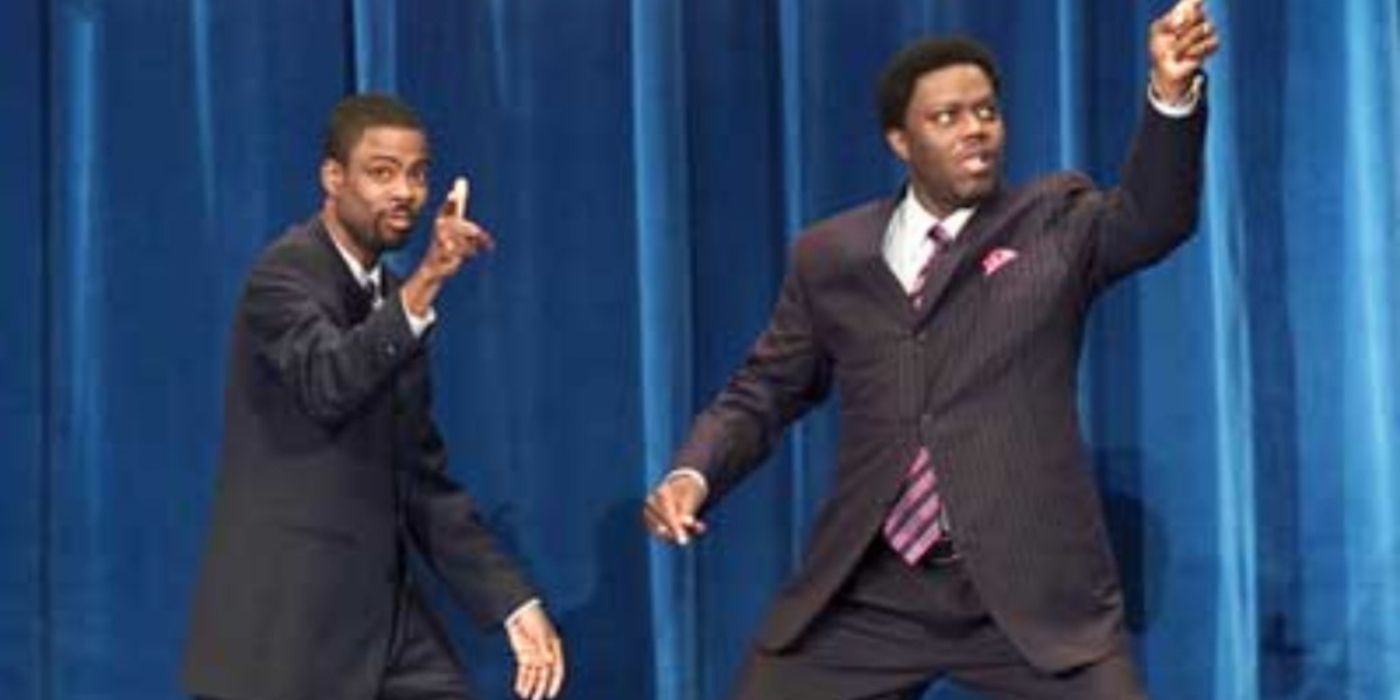 Chris Rock and Bernie Mac pointing on stage in Head of State