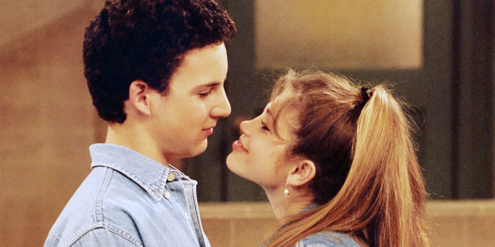 Cory and Topanga looking in each others eyes on Boy Meets World