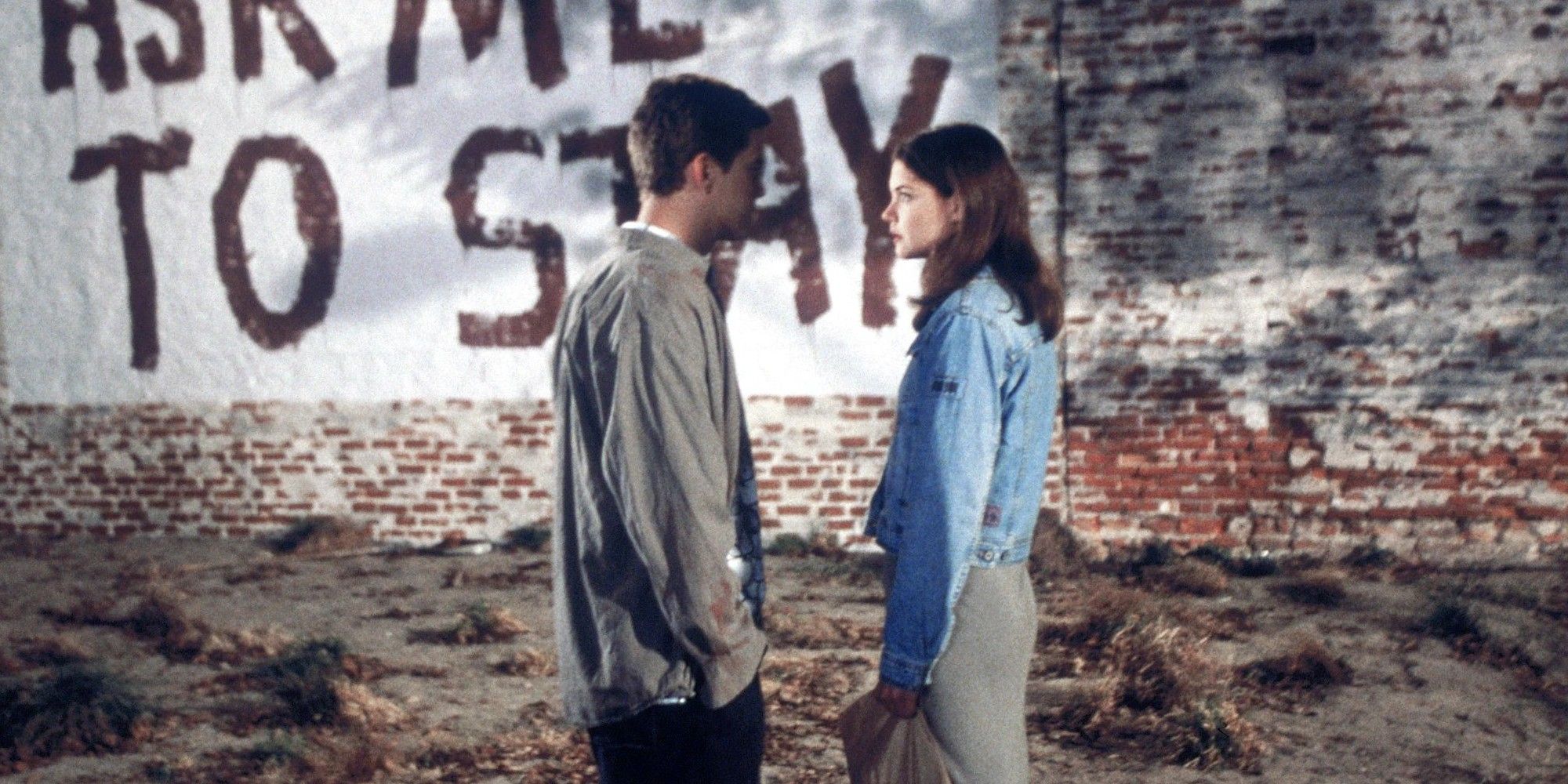 Dawsons Creek Katie Holmes as Joey Potter and Joshua Jackson as Pacey Witter Ask Me To Stay Wall