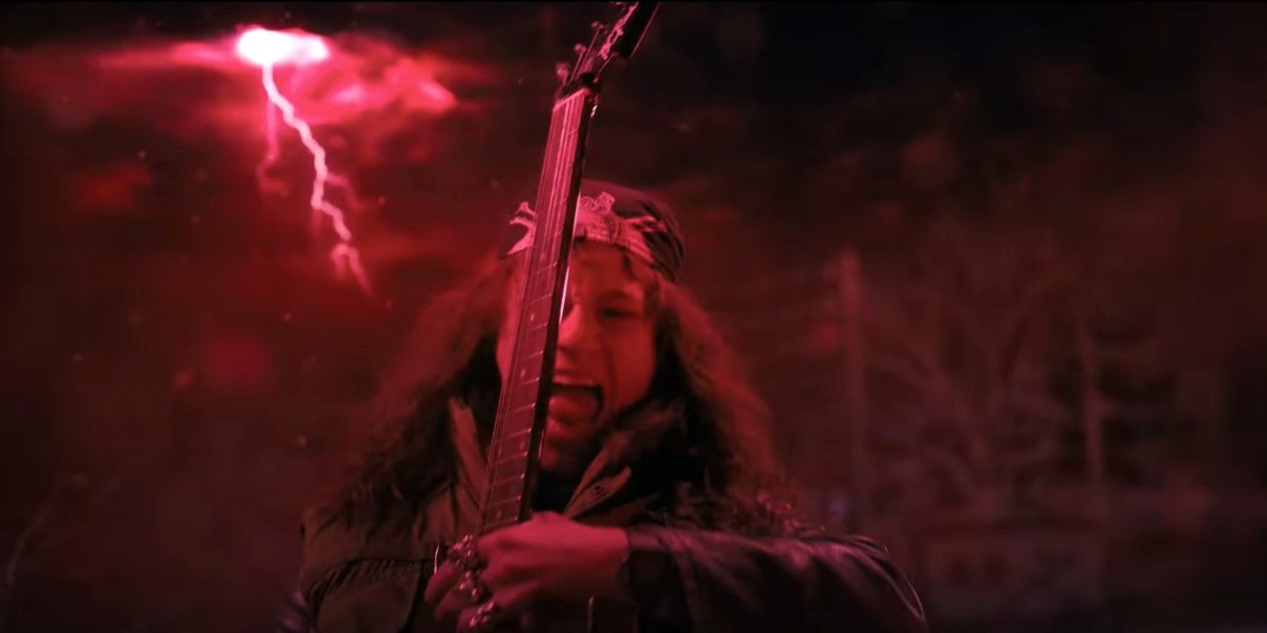 Watch the 'Stranger Things' cast react to Eddie's heavy-metal scene