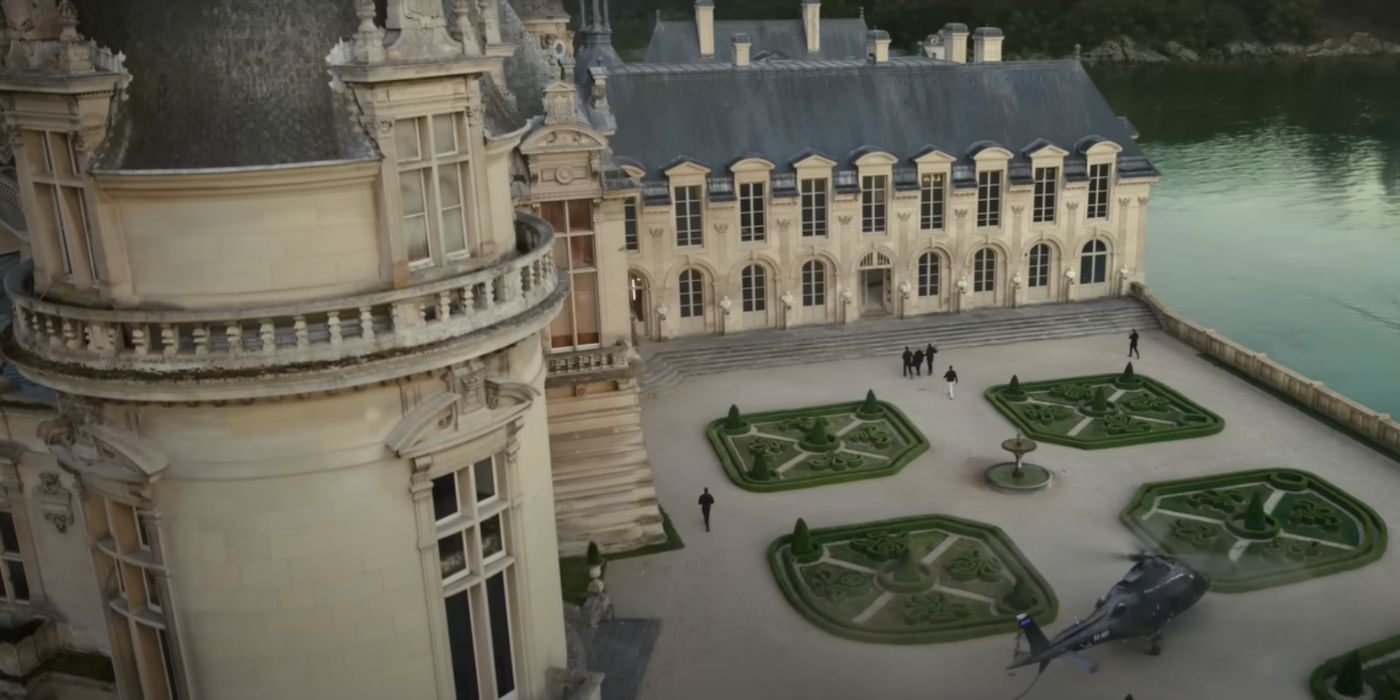 Establishing shot of France in The Gray Man