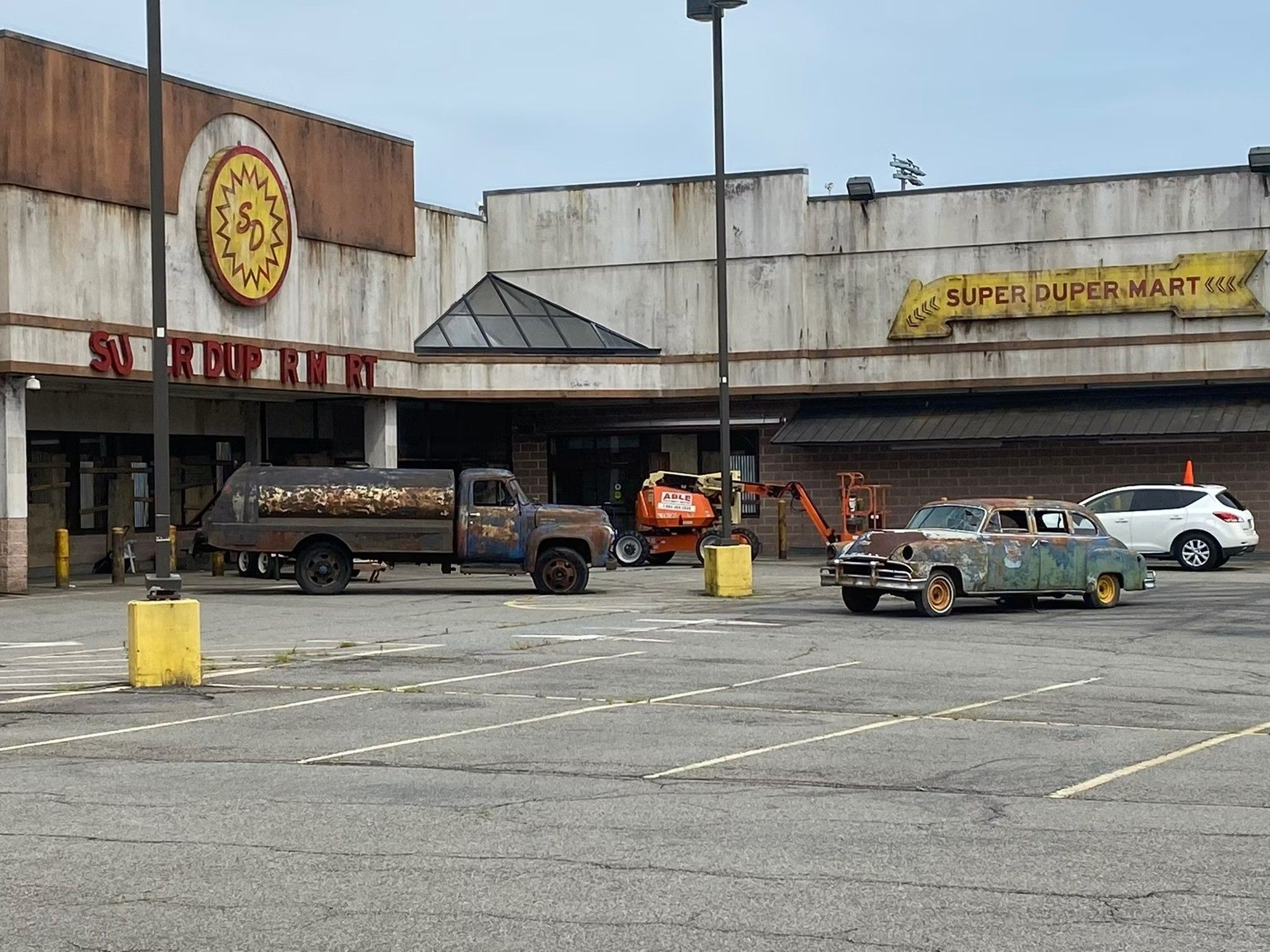 Amazon's Fallout TV Show BTS Photo Reveals A Key Game Location