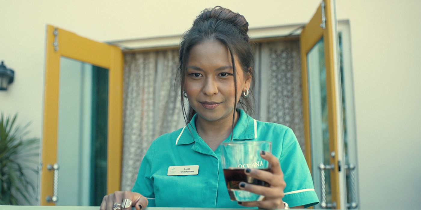 Gabriela Cartol in The Resort