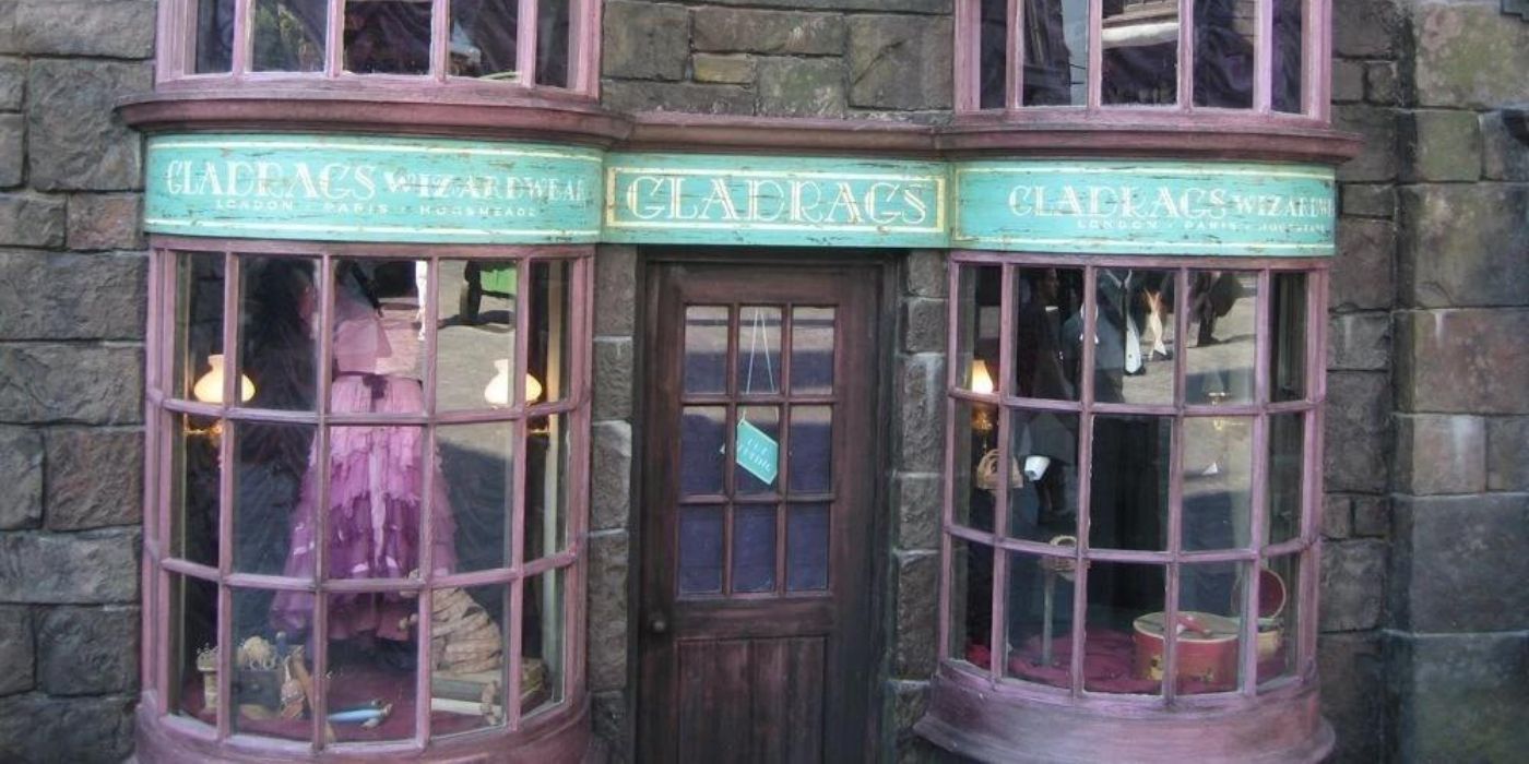The outside of Gladrags Wizardwear from Harry Potter.