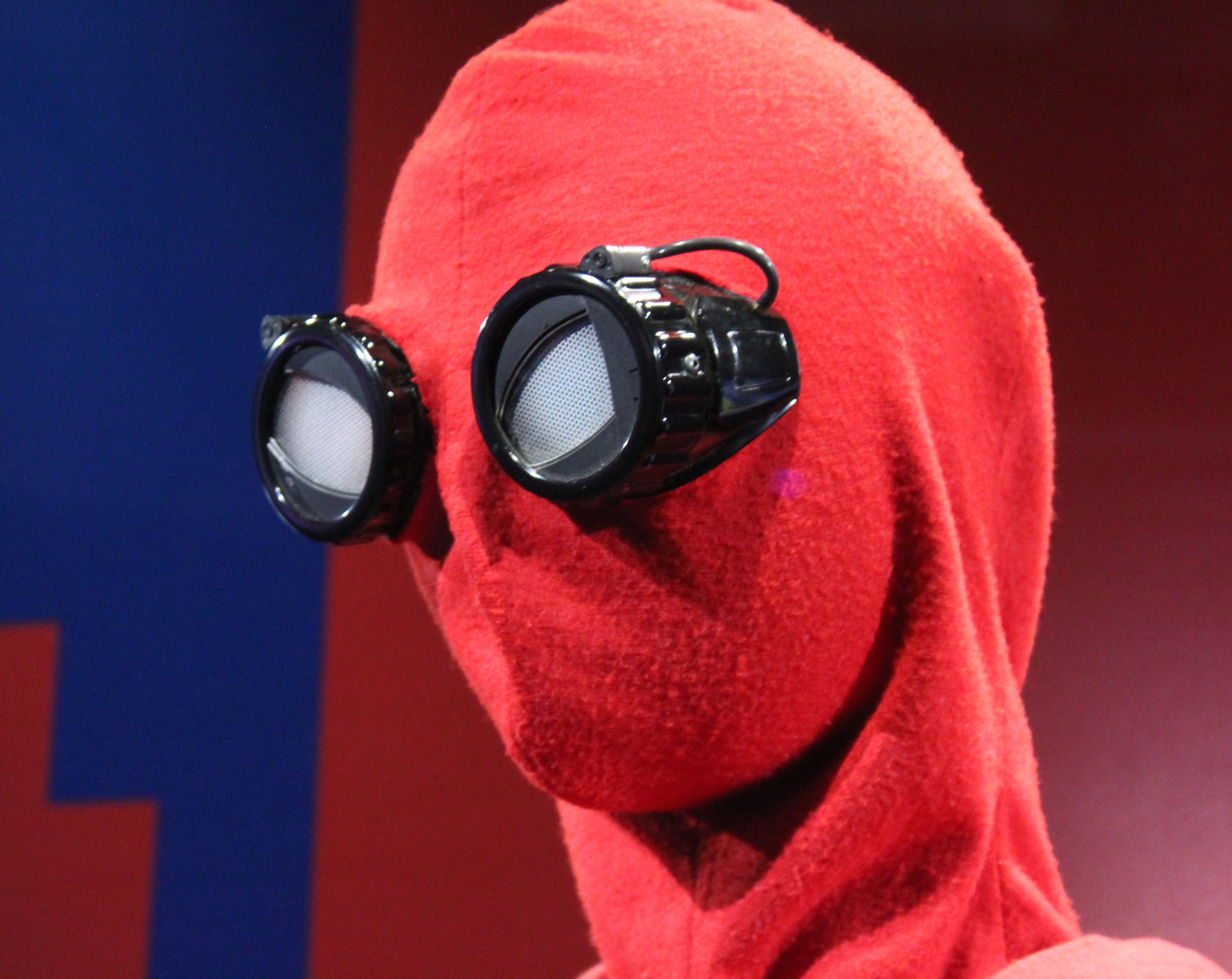 Homecoming-Spider-Man-DIY-Suit-Close-Up-SDCC