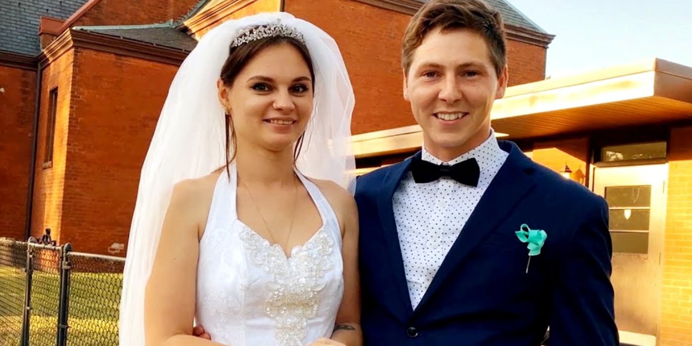 Julia Trubkina Brandon Gibbs in 90 Day Fiancé Happily Ever After posing for a picture on their wedding day