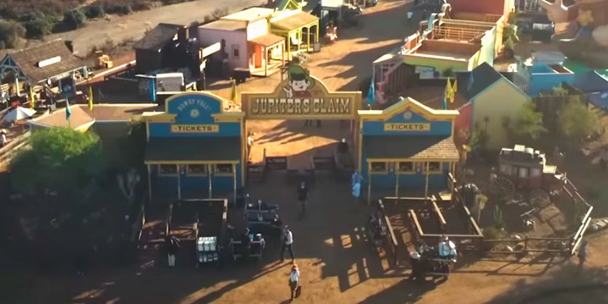 Western amusement park Jupiter's Claim set from Nope