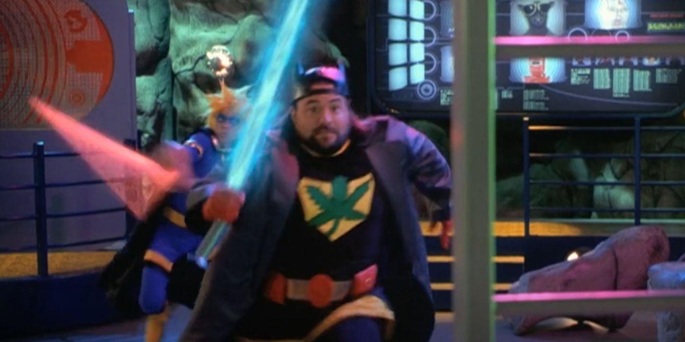 Mark Hamill as Cocknocker and Kevin Smith as Silent Bob in the lightsaber duel from Jay and Silent Bob Strike Back