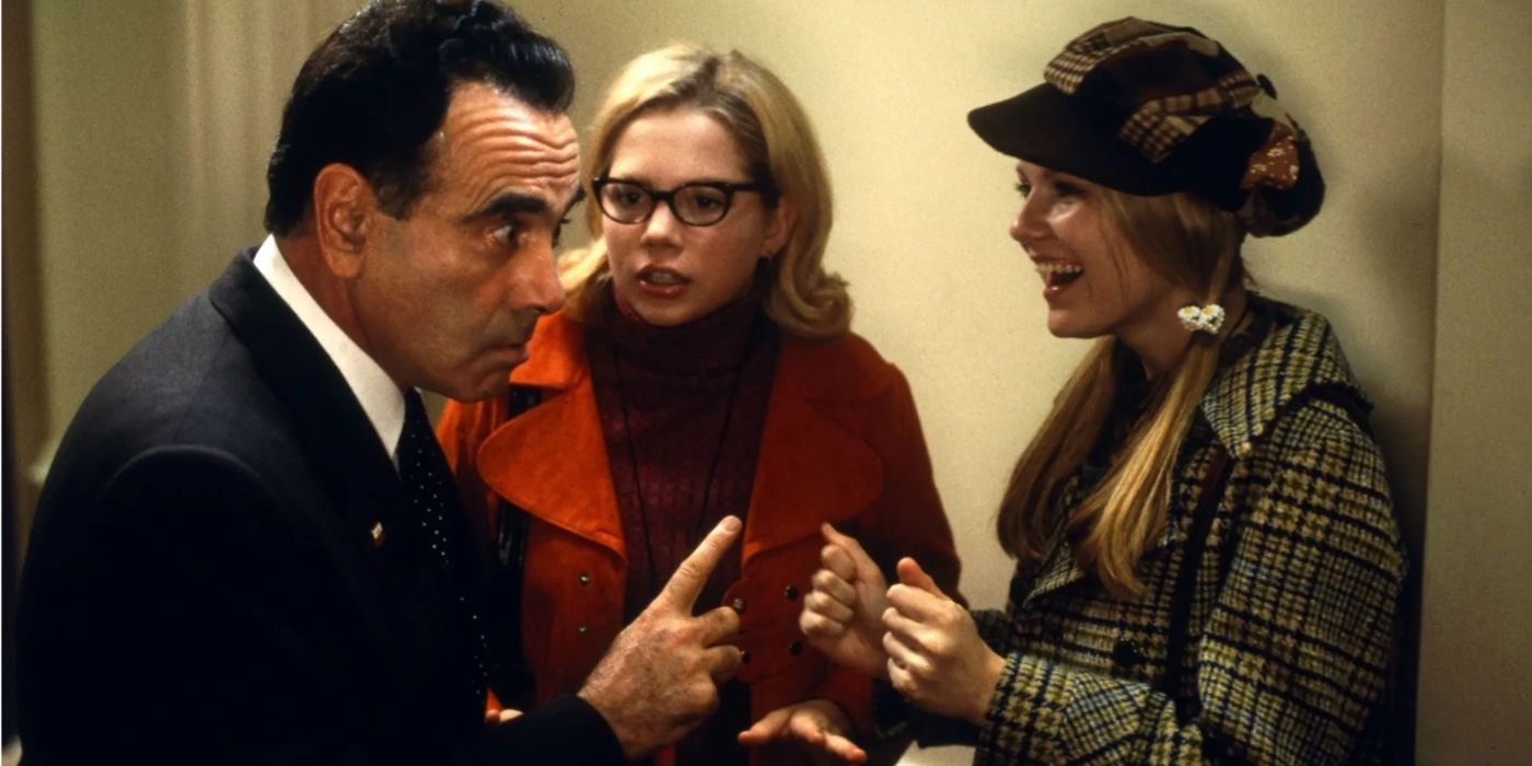Nixon speaking with two teenagers in Dick