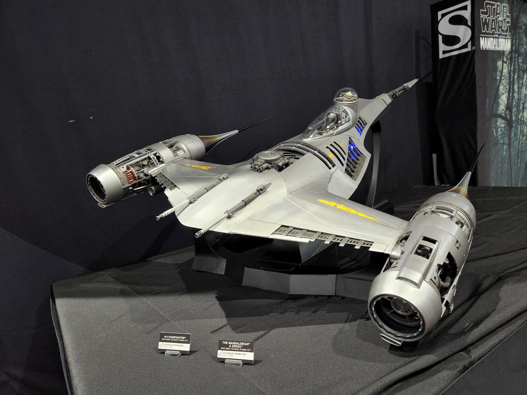 SDCC 2022 Sideshow Booth Mandalorian N1 Fighter Prototype