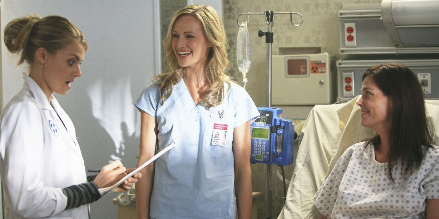 Eliza Coupe as Denise and Kerry Bishé as Lucy in Scrubs season 9