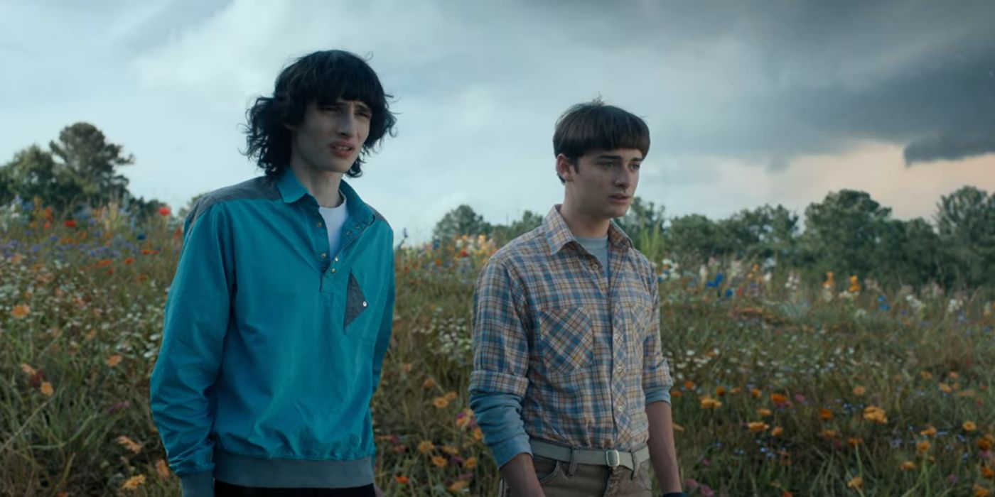 Mike and Will look on in stranger things 