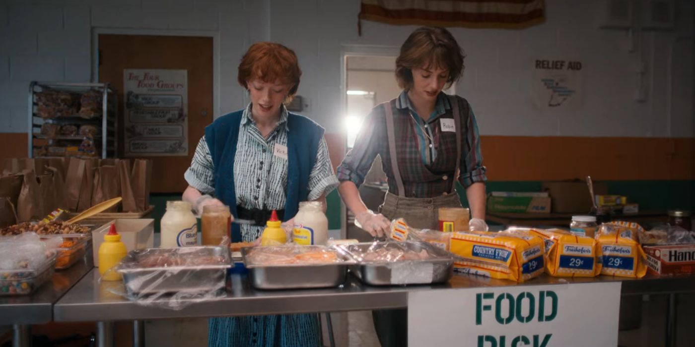 Robin and Vickie work together in Stranger Things 