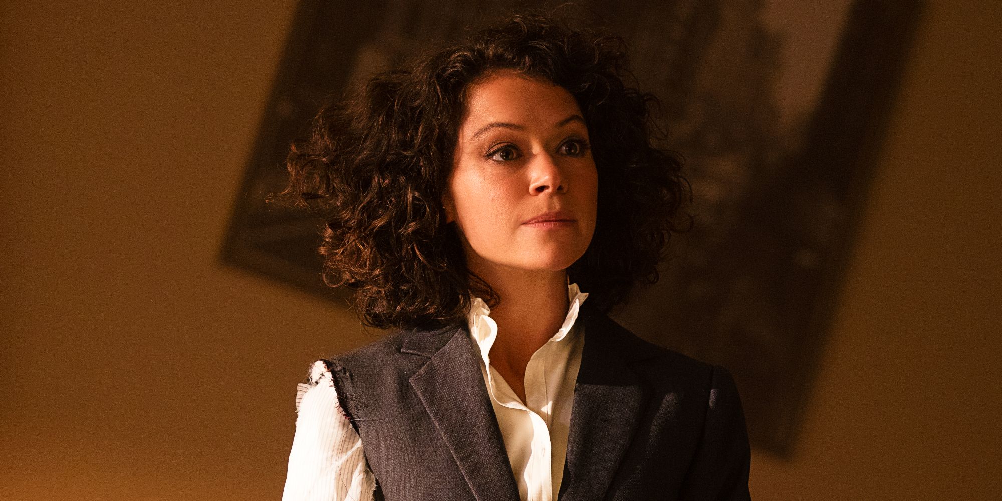 Tatiana Maslany as Jennifer Walters in court She-Hulk