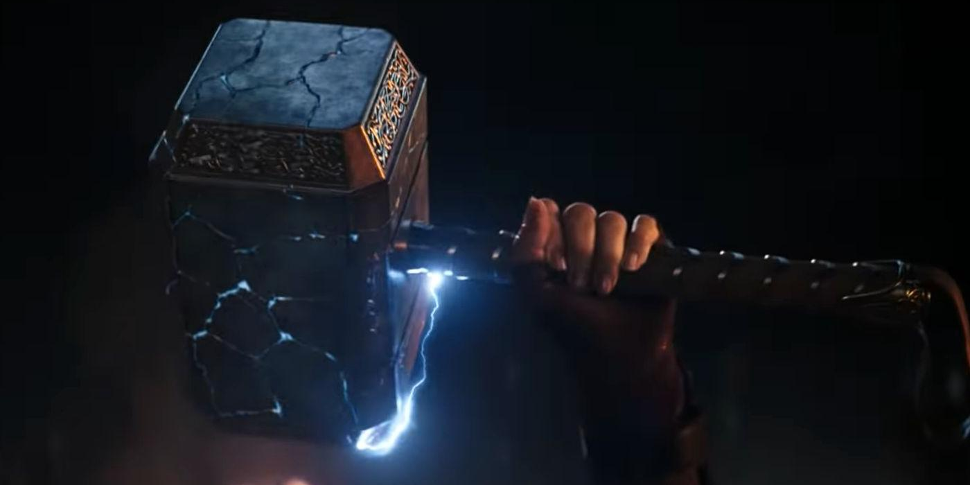 Shattered mjolnir glowing blue in Thor