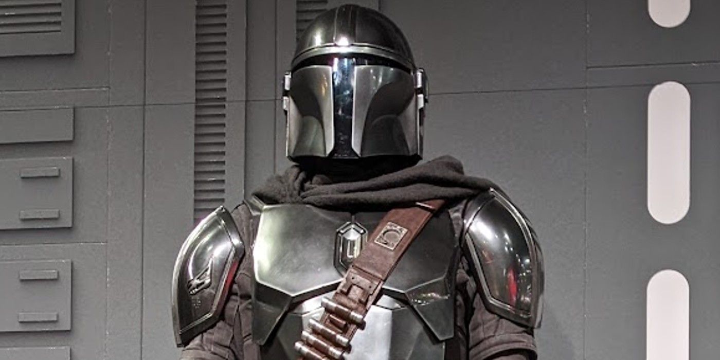 Read Mandalorian, Obi-Wan Kenobi & Boba Fett Costume SDCC Photos