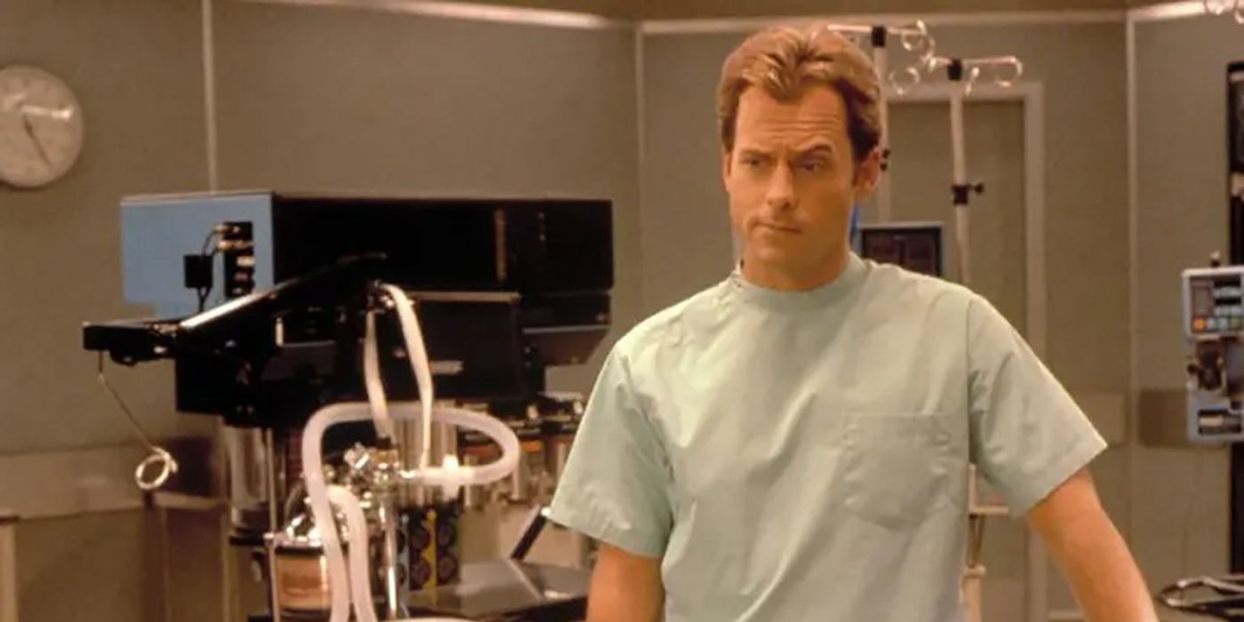 Greg Kinnear wearing scrubs in Nurse Betty.