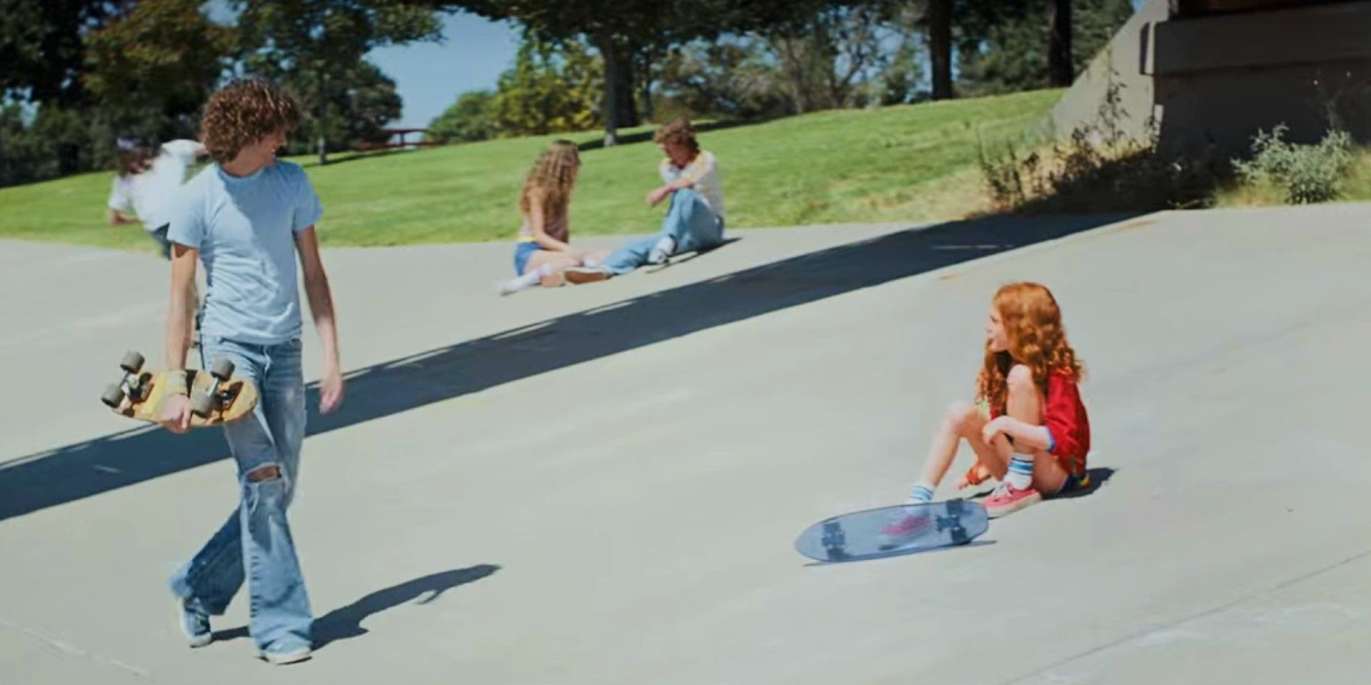 Stranger Things - young Max skateboarding flashback