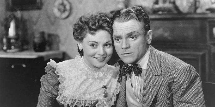 A black and white still of a couple in Yankee Doodle Dandy