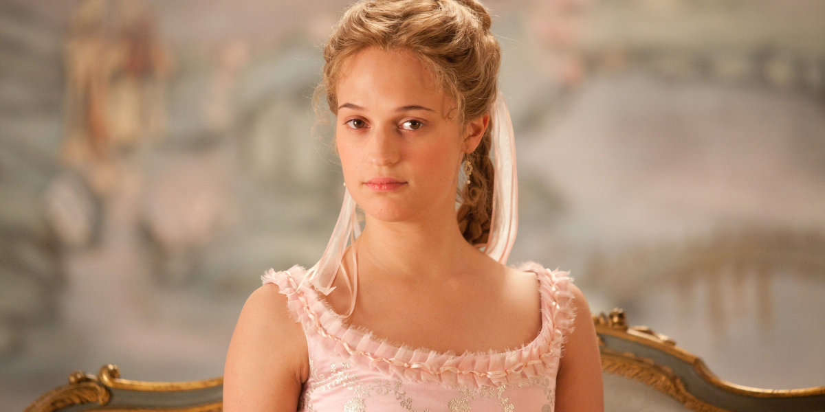 Alicia-Vikander as Kitty in Anna Karenina