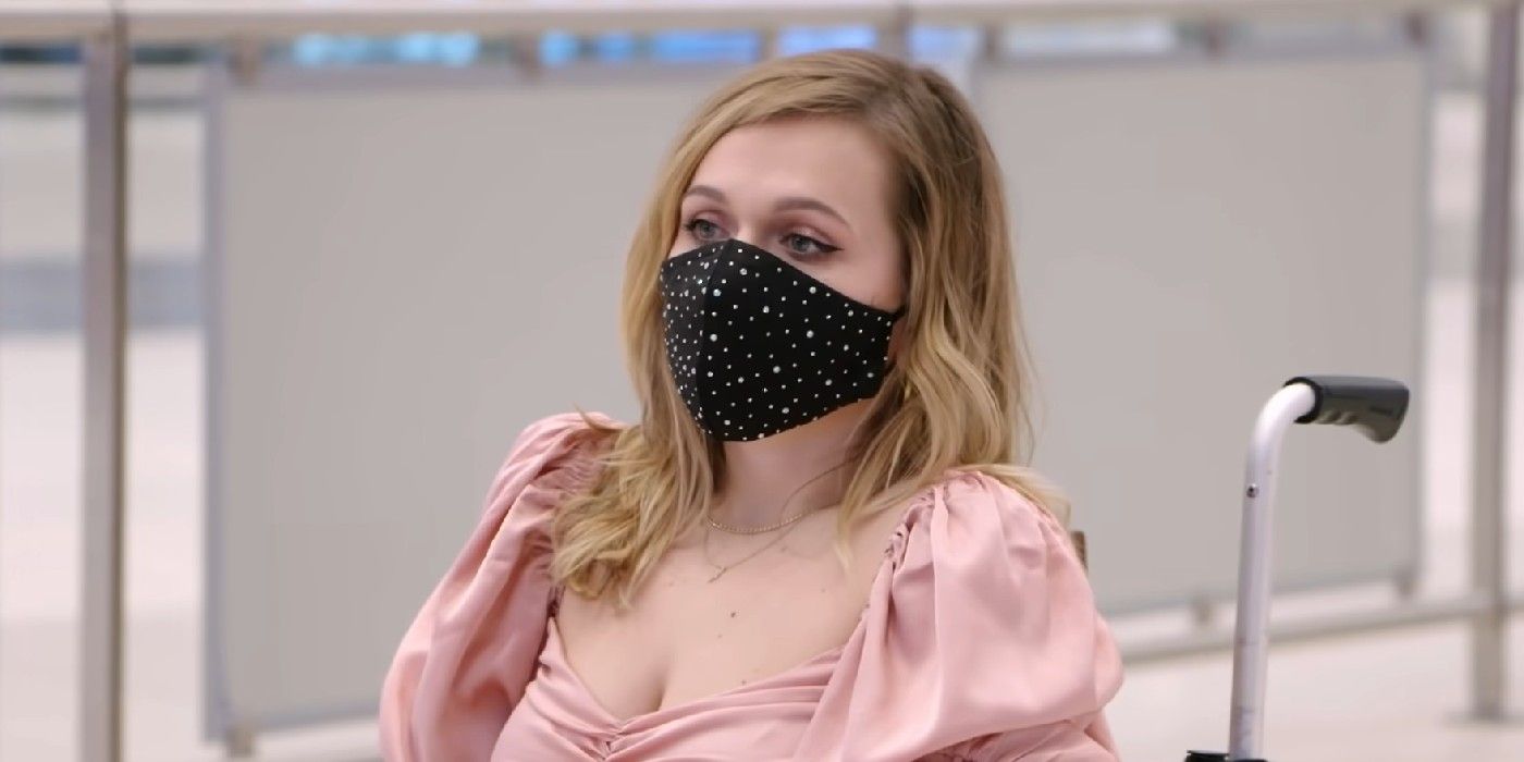 Alina from 90 Day Fiance Before the 90 Days wearing black sparkly face mask